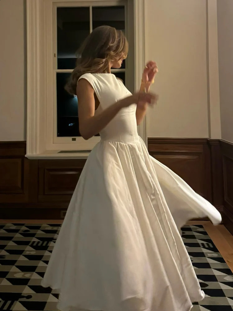Elegant White Pleated A-line Big Hem Party Dress Women Fashion Slash Neck Slim Backless Vestidos Female Club Robes Summer 250319