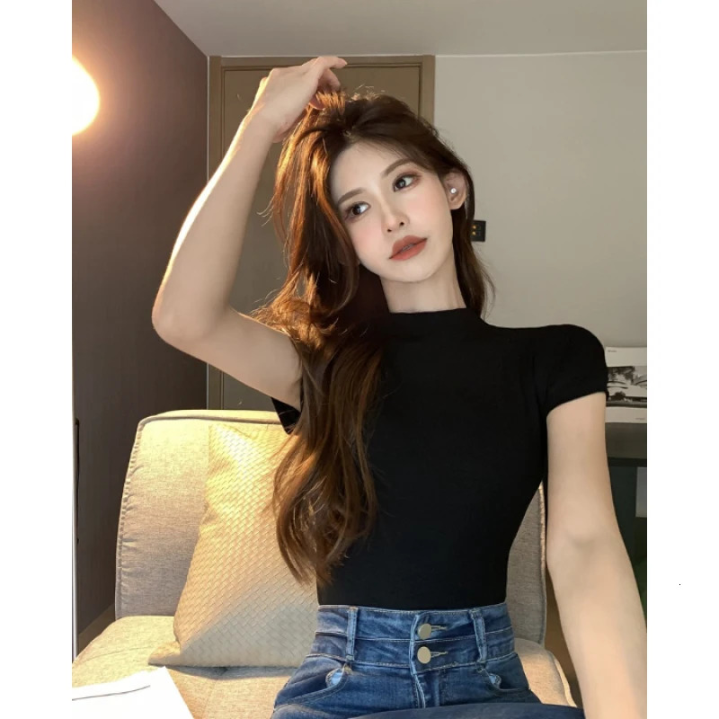 Korean Fashion Basic Crop Top Lady Short Sleeve Crewneck Skinny T-shirt Summer Tee for Women Vintage Top Harajuku Y2k Streetwear 250320