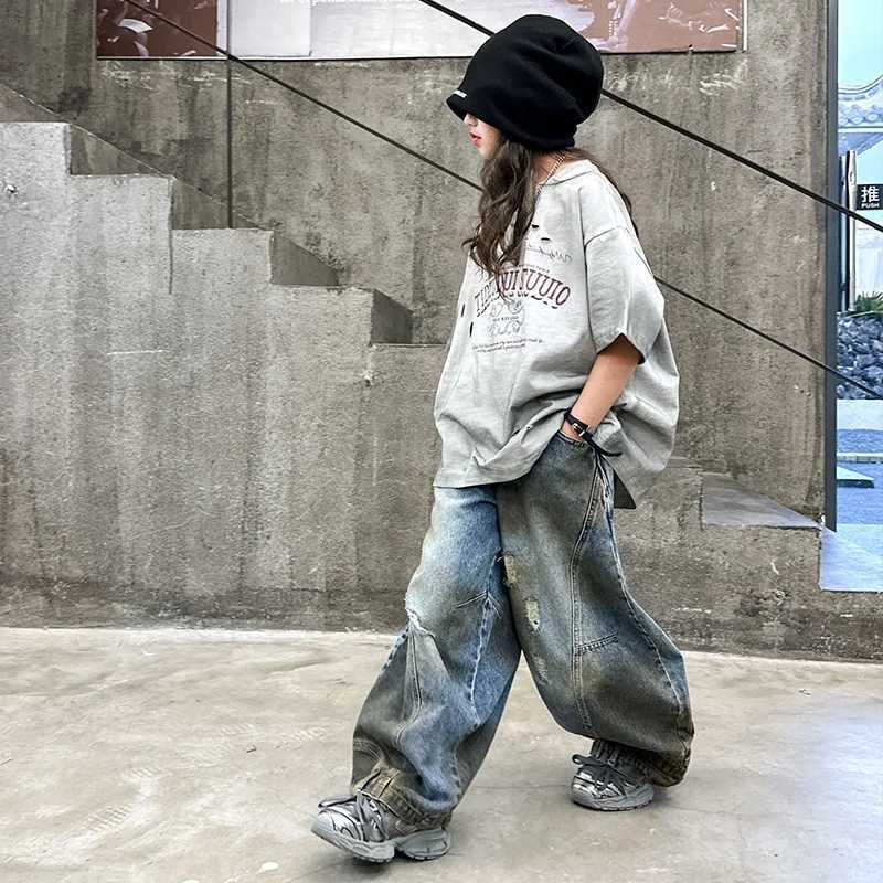 Cowboy childrens pants with loose fit and dirty wash design wide leg childrens jeans suitable for girls fashionable boys jeans Trousers niche wearT250