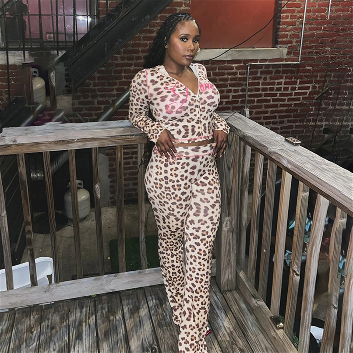 Leopard Contrast Letter Print 2piece Womens Hooded Full Sleeve Crop JacketTight Stretch Shining Pants Trend Matching Set 250319