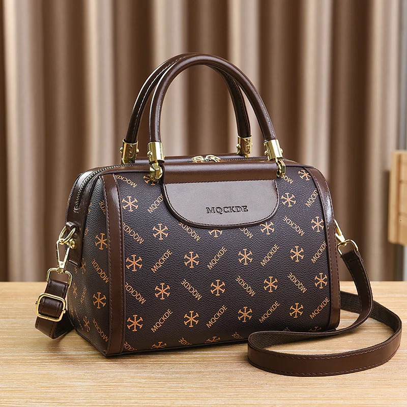 Boston Pillow Bag Soft Leather Womens Handbag Classic Shoulder Bag Large Capacity Cross body Bag 250318