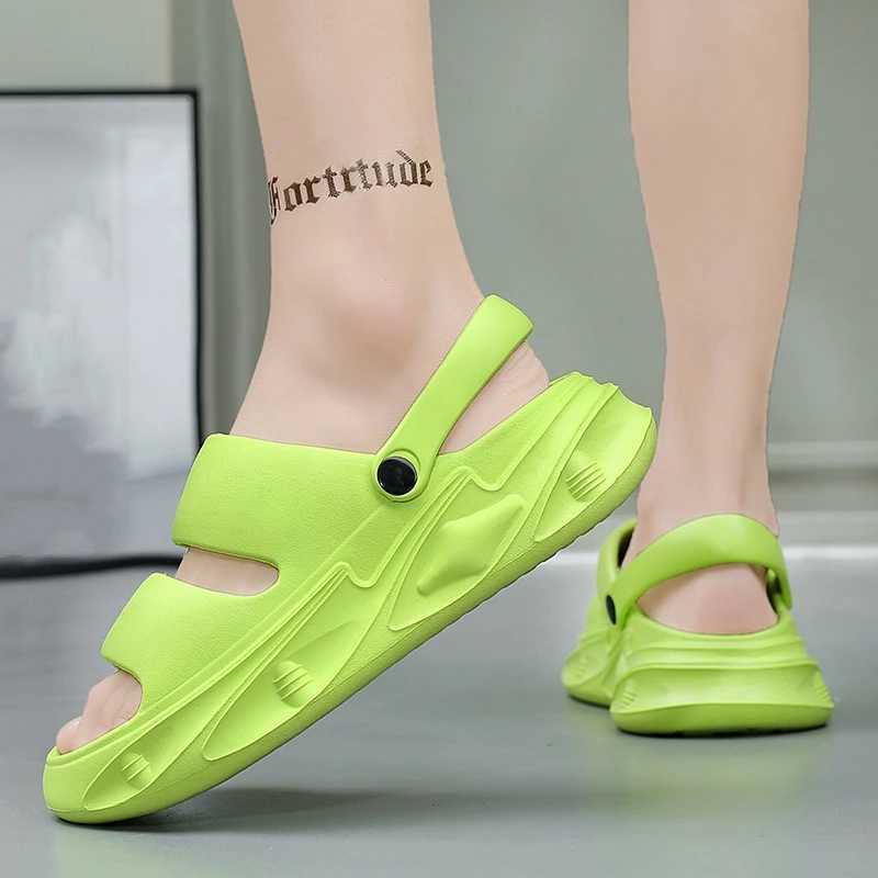 Mens Outdoor Sandals Slippery Beach Thick soled Mens Casual Shoes Garden Water Shoes Mens Warm Beach Sandals Y250320
