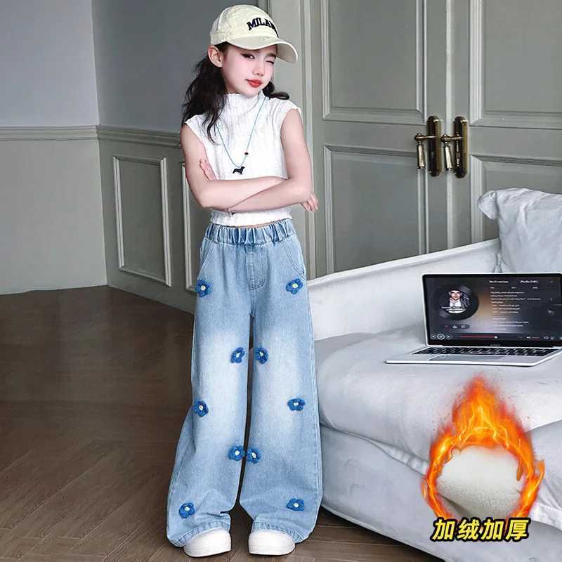 School girls winter insulated jeans floral design childrens hot denim pants directly paired with wool liningT250326
