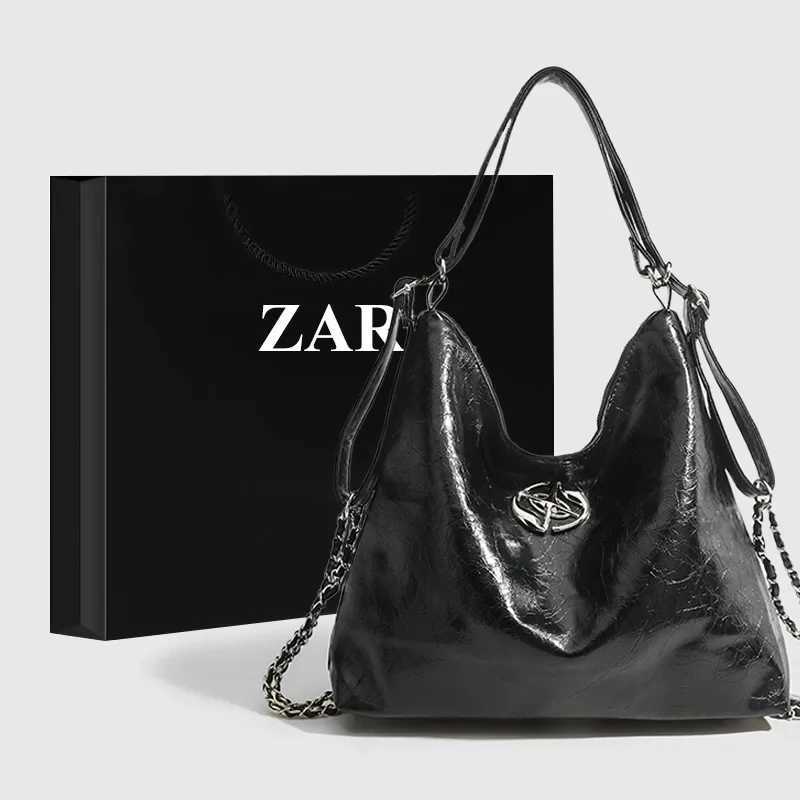 Large Capacity Crumpled Commuter Womens 2024 New Chain Backpack with Niche Design and Sensory Shoulder Tilt Y250319