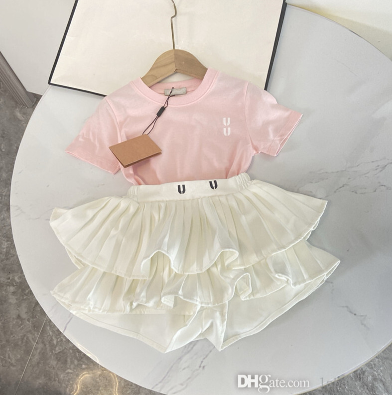 Kids Designer Clothes Cute Sweet Baby Girls Luxury Two Piece Skirt Set 2025 Fashion Children Clothing Dresses Sets Short Sleeve Pullover T-shirt Pleated Cake Dress