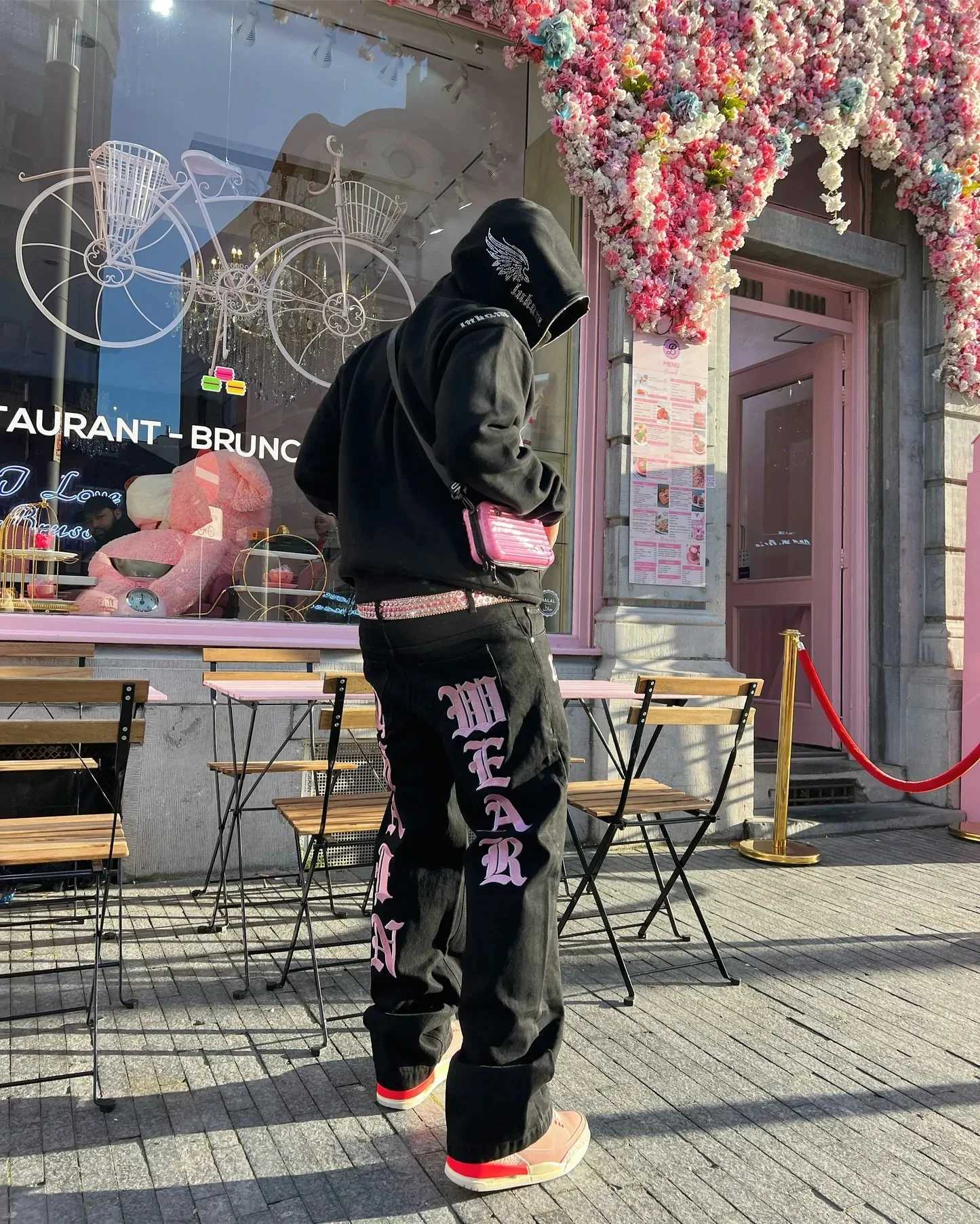 Y2k American Street Pink Letter Pattern Jeans Mens and Womens Loose Straight Wide Leg Folded Fashion Loose Black Jeans AutumnT250319