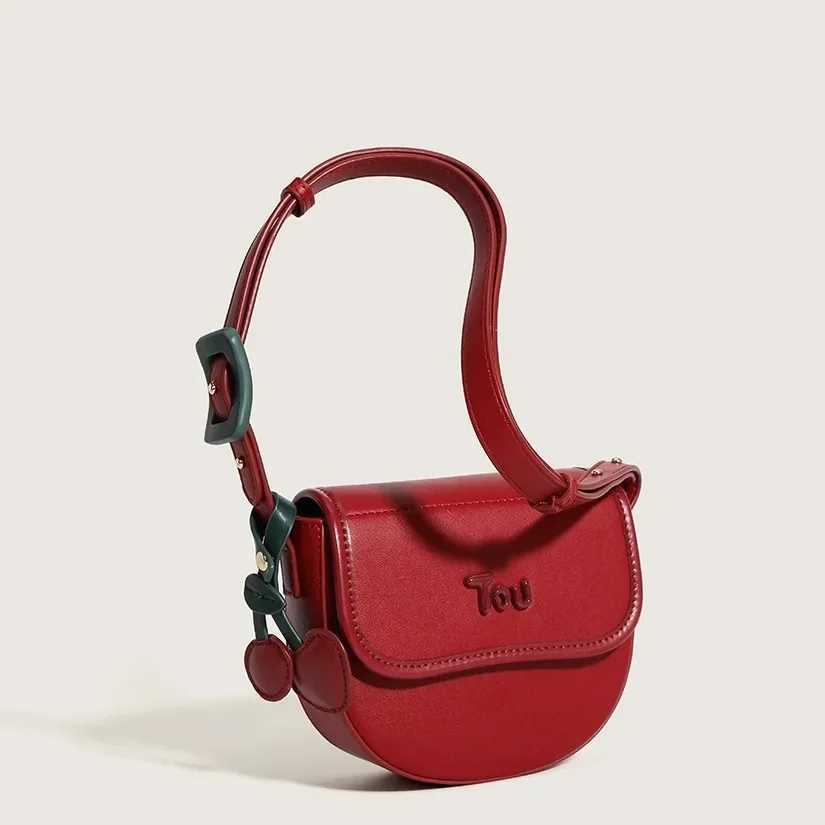 2024 New Luxury Feeling Original Cherry Horse Saddle Bag Spring/Summer Lightweight Fashion Paradigm Womens Cross Body Bag Y250319