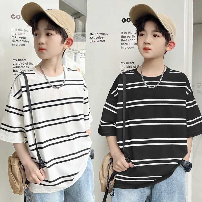 Summer childrens clothing new Korean style boys short sleeved T-shirt childrens half sleeved striped sportswearT250320