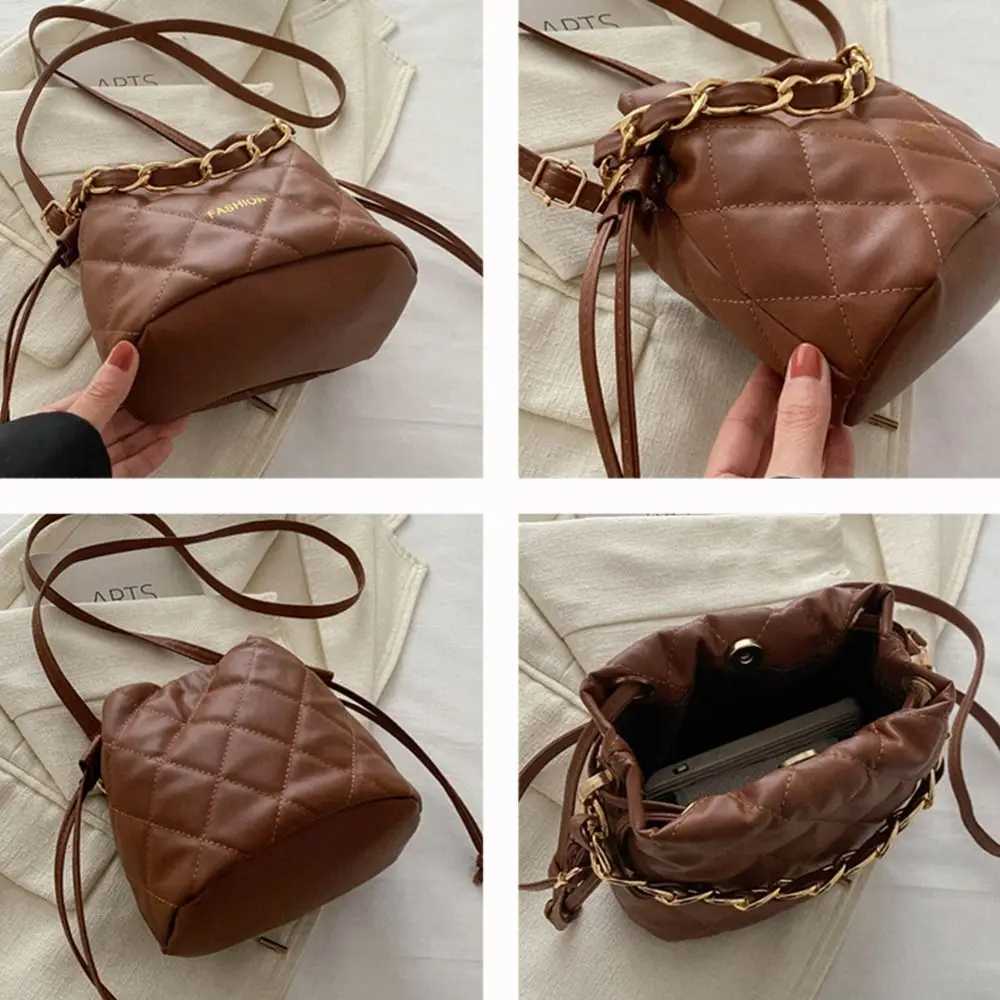 PU Leather Shoulder Bag Fashion Large Capacity Solid Color Cross Body Bag Chain Handbag for Women Y250319