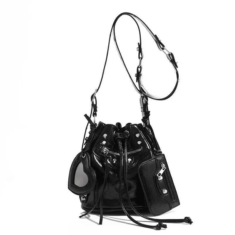 New version Drstring shoulder bag fashionable bucket bag bicycle bag high-end casual commuting shoulder bag cross body bag Y250319