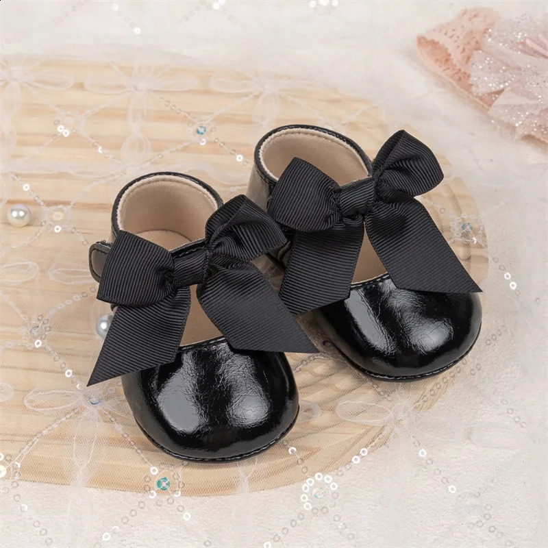 Cute Baby Girl Leather Shoes with 3D Bow Non-Slip Soft Sole for First Steps Princess Style Adorable Footwear 250319