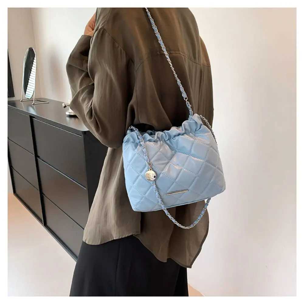 Rhombic Chain Bag Fashion Small Soft Leather Bucket Bag Lightwear Drstring Bag Ladies Girl Y250319