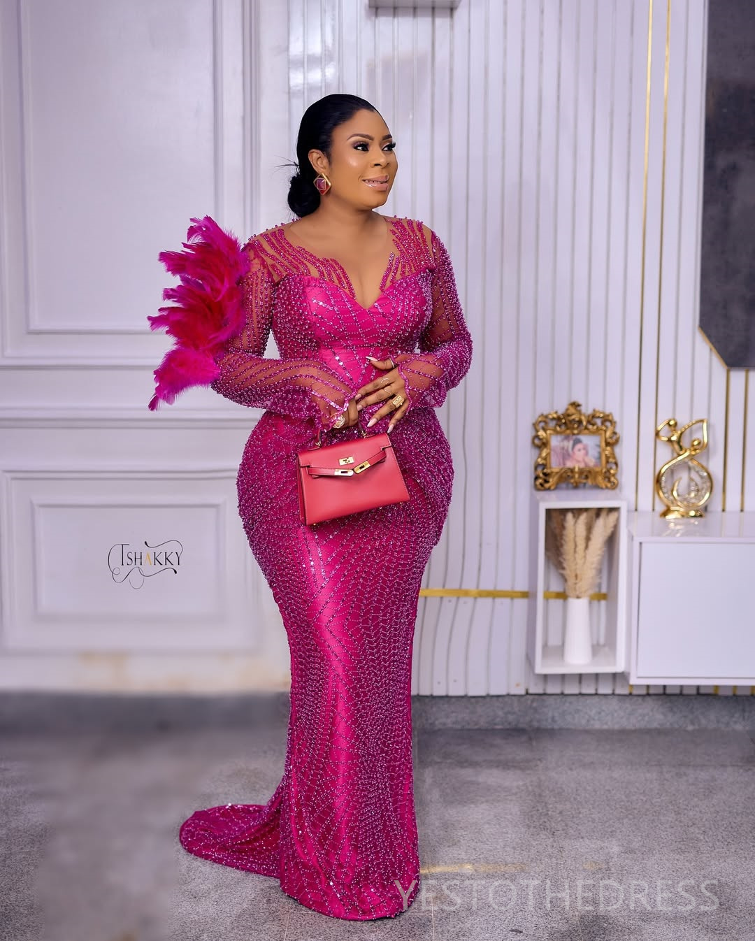 Plus Size Fuchsia Prom Dresses 2025 Mermaid Prom Dress For Special Occasions Sheer Neck Long Sleeves Feather Beaded Lace Birthday Second Reception Gow
