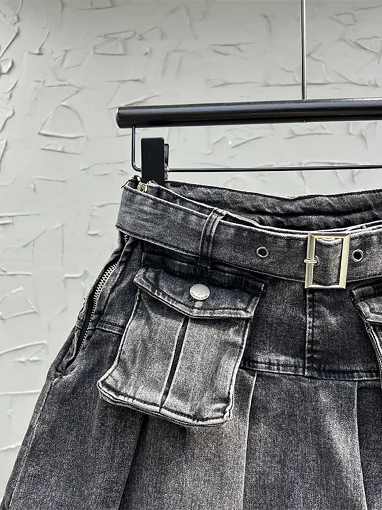 DEAT Womens Denim Ski Belt with 3D Pocket Solid Color Wrinkle Retro Wash Short A-line Mini Ski Belt Spring 2025 New FashionXJ250320