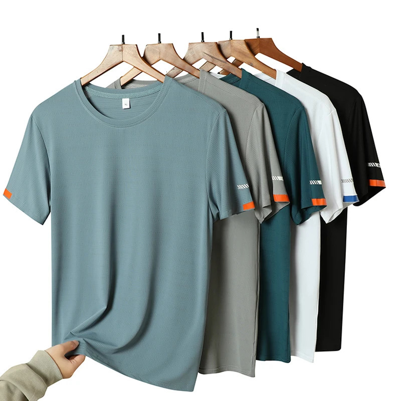 Mens summer ice silk Tshirt round neck sports shirt simple running and fitness set thin breathable quick drying 250320