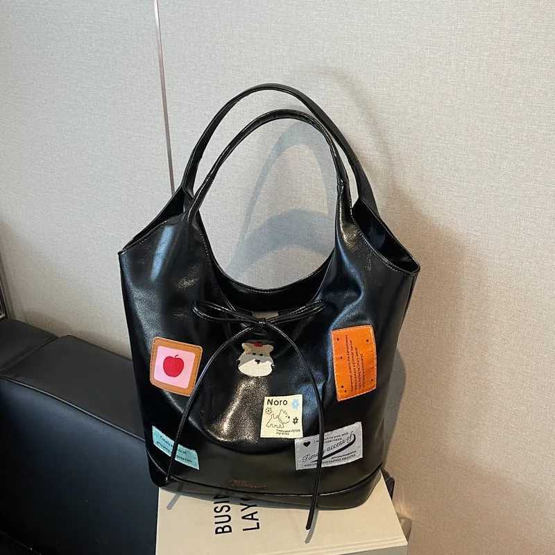 Korean large capacity bag for women 2025 new trendy and stylish single shoulder crossbody bag multifunctional commuting Y250319
