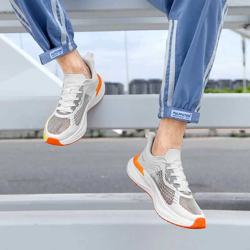 2024 new mens sports shoes mesh breathable professional carbon board sports running shoes anti slip and shock-absorbing training shoes Y250320