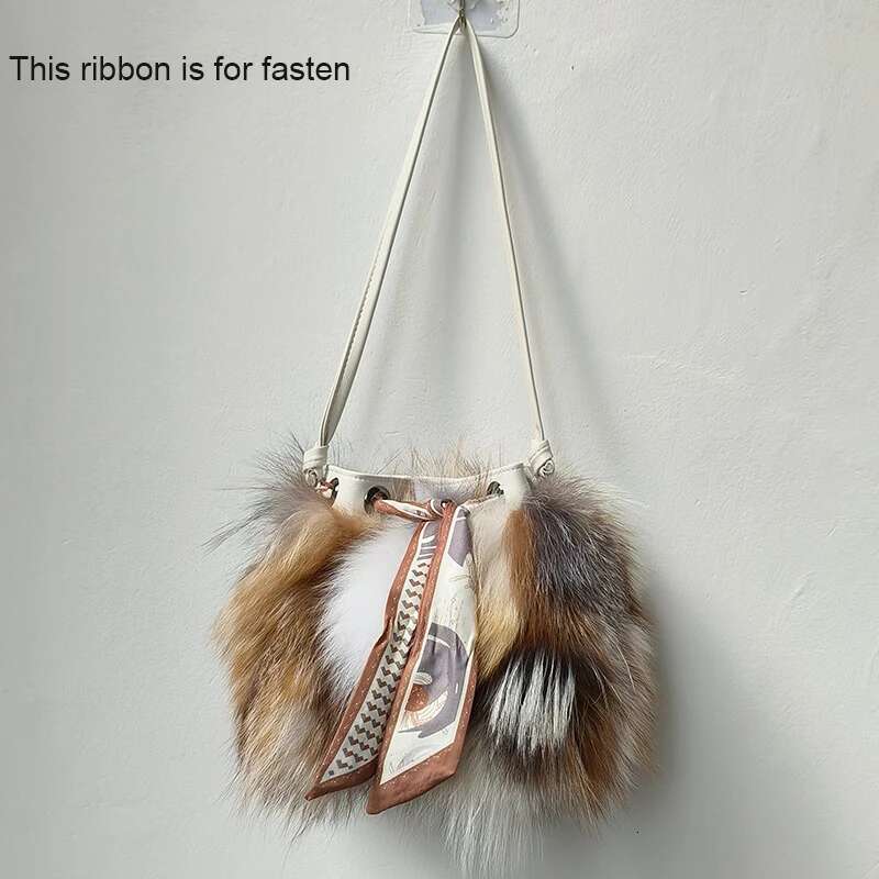 2025 Bag Women's Fashion Handbag Ladies Shoulder Femal Real Sier Fox Fur Messenger Bags