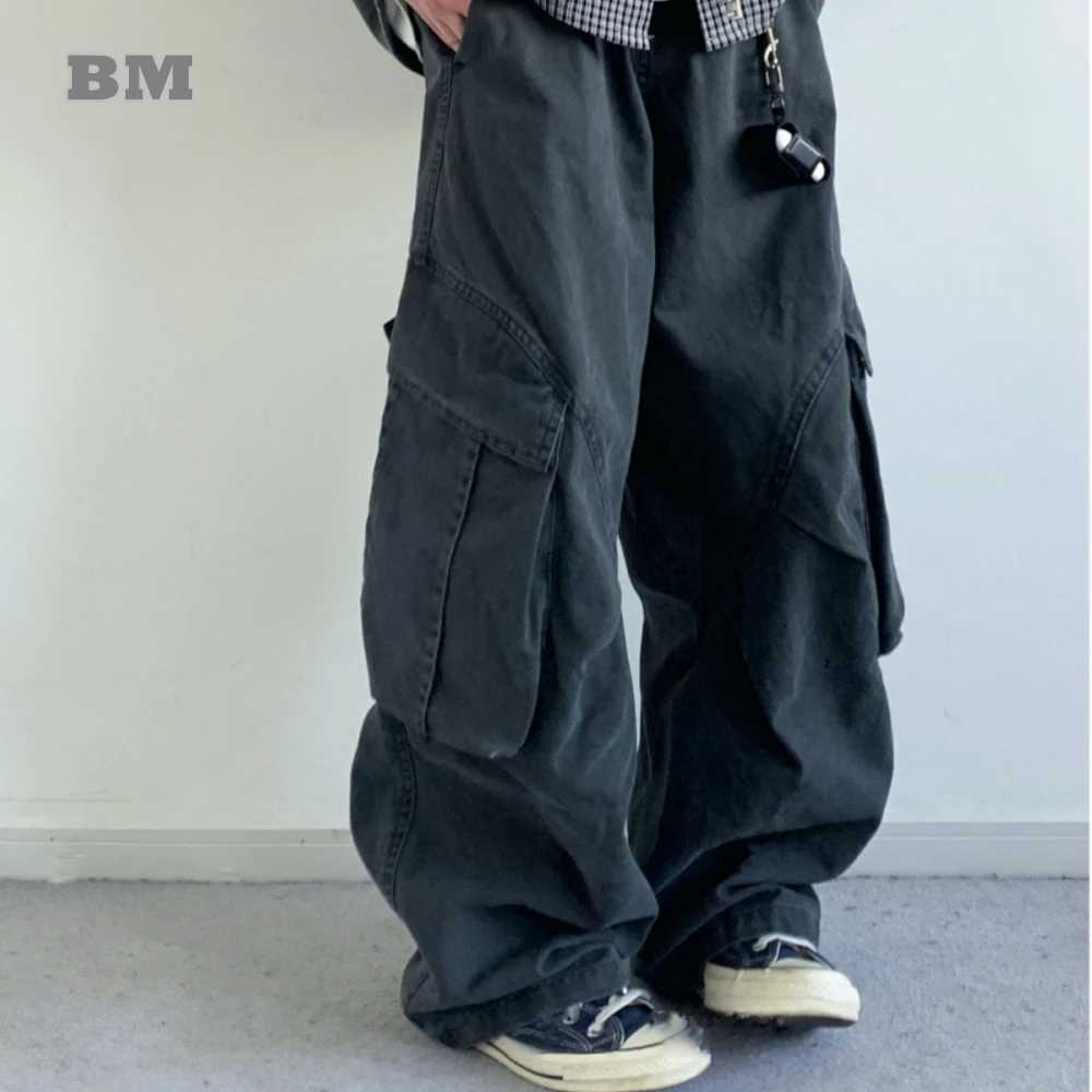 Retro streetwear with multiple pockets cargo pants unisex loose fitting straight fitting high-quality fashionable Japanese style mens handcartT250319