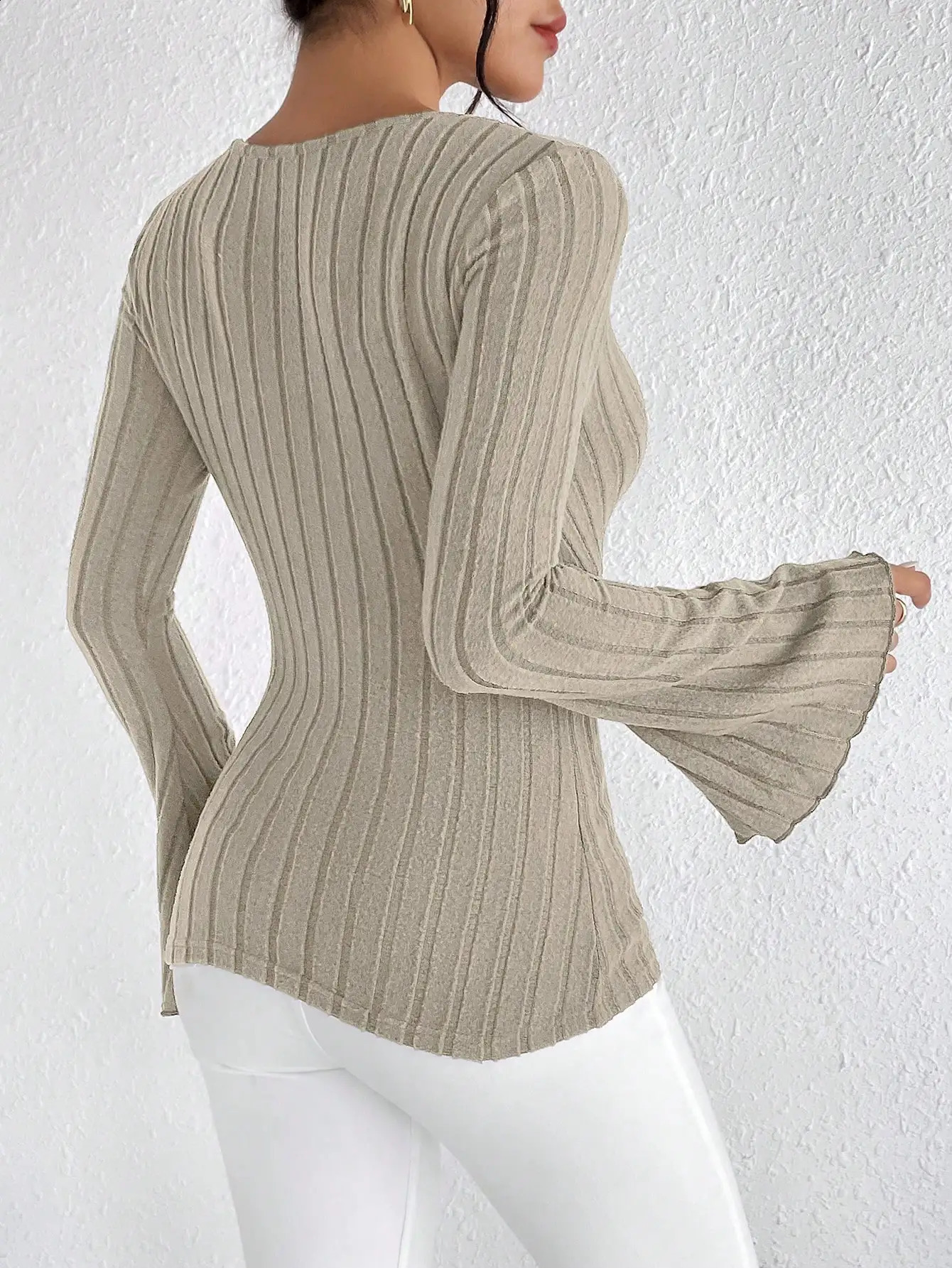 Womens autumn and winter long sleeved top V-neck sexy slim striped womens top long sleeved knitted bottom shirt 250314