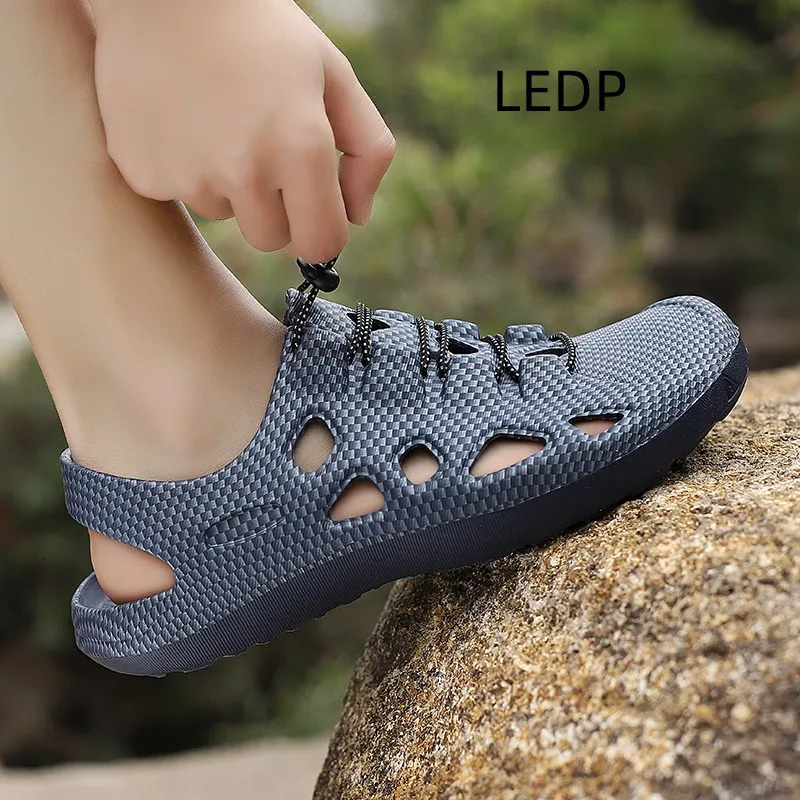 Outdoor Sandals Mens Hiking Shoes Mens Beach Sandals Casual Waterproof Comfortable Trend Versatile Breathable Wear-resistant 250317