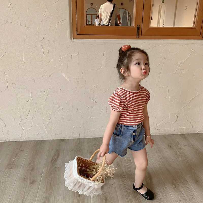 Cute bow backless girl summer shirt retro black/red striped childrens shirt childrens girl zipper 0-7 years old childrens summer T-shirtT250320
