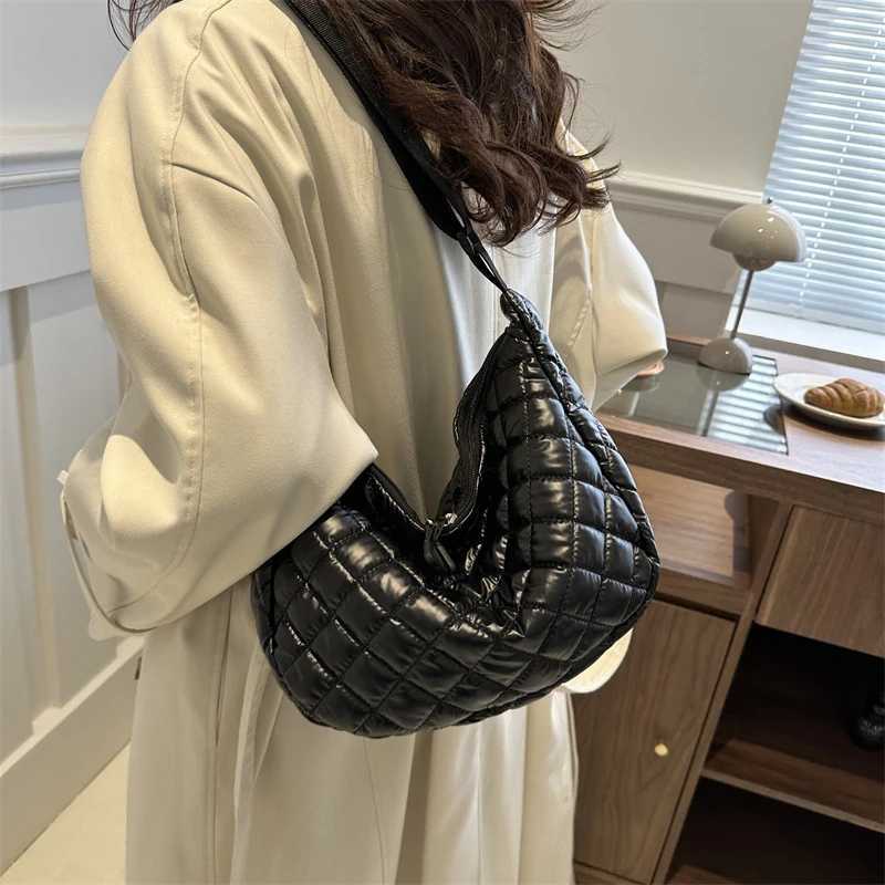 Space Cotton Shoulder Bag Fashion Hobo Crossbody Bags Lattice Pattern All-match Large Capacity Handbags for Women Commuting Y250319