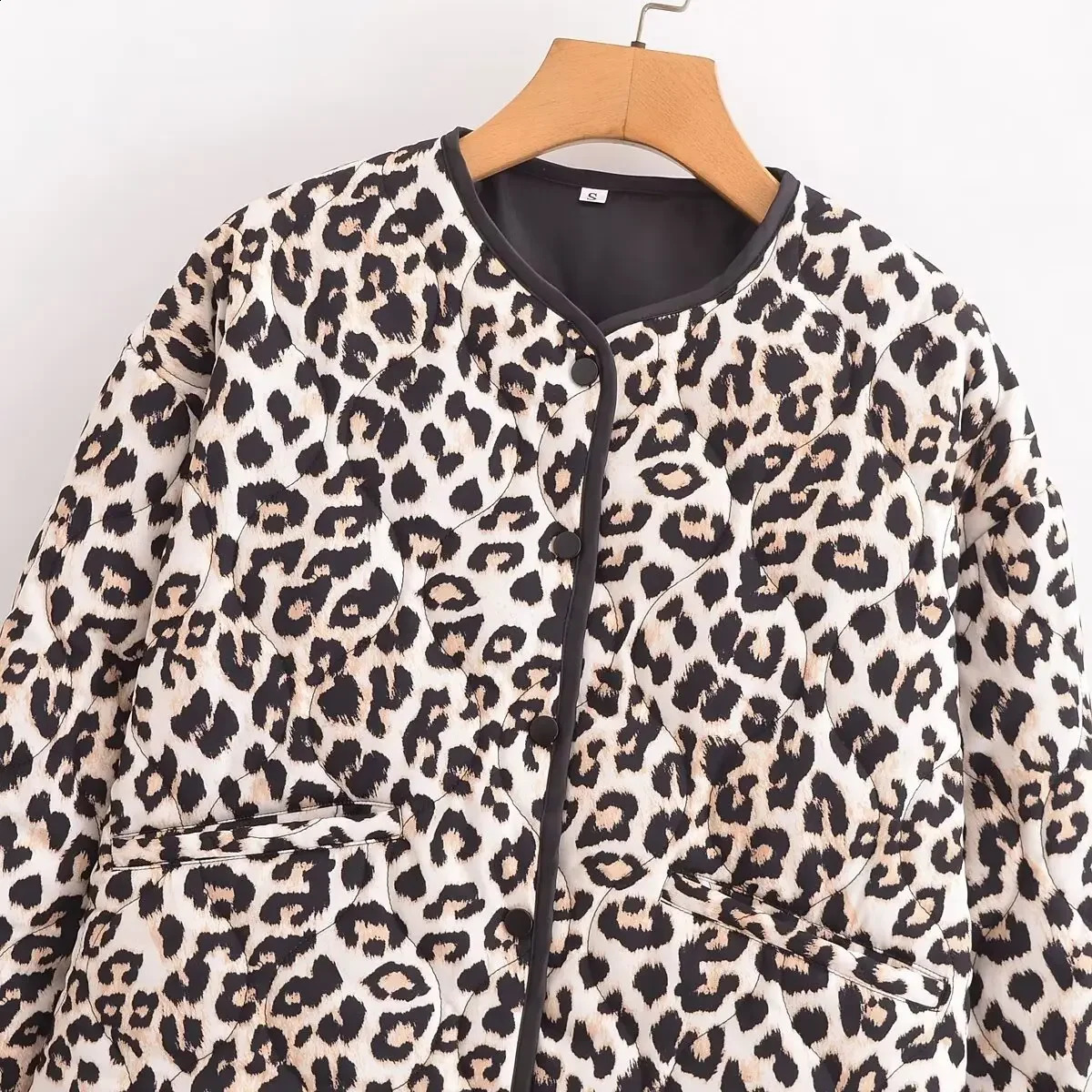 Womens thick winter cotton jacket with leopard print comfortable and warm casual style Chinese 250319