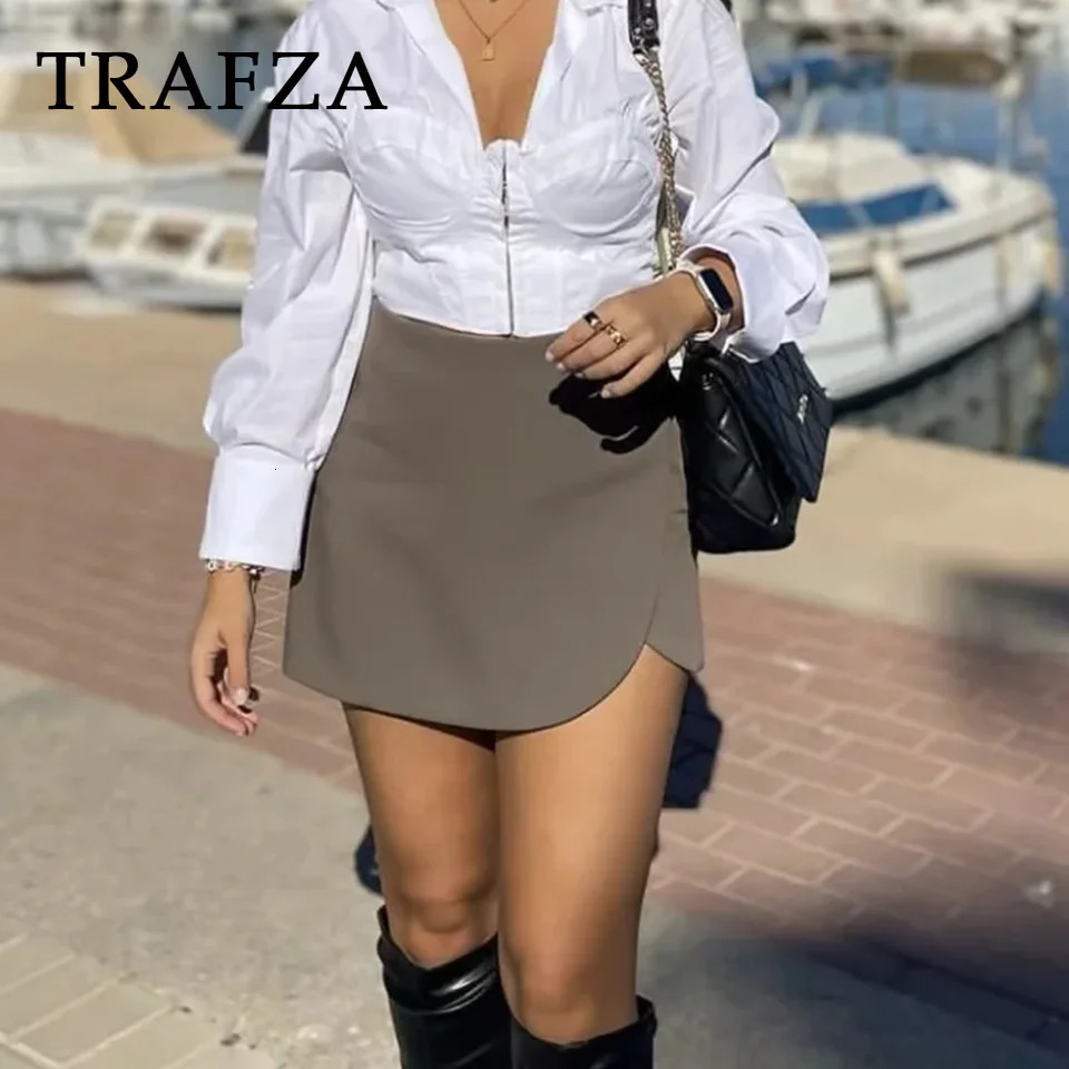 TRAFZA Autumn Winter Women Casual Mini Asymmetrical Skirts Shorts Fashion Sexy High Waist Solid Back Pockets Female Shorts 250320