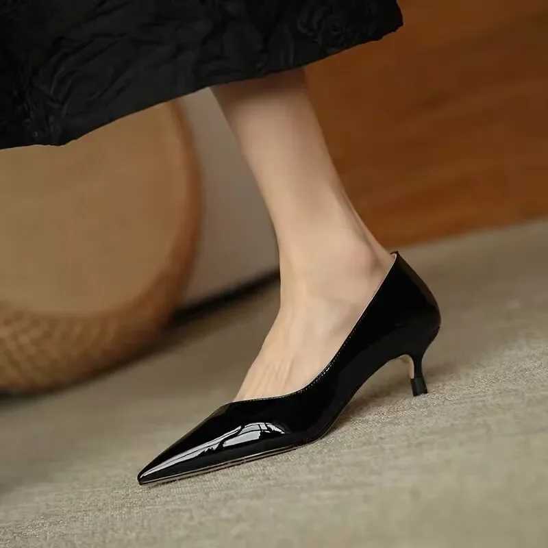 Womens dress shoes kitten H spring elegant dot toe warm pump cow patent leather warm shoes heel Tals Hauts Y250319