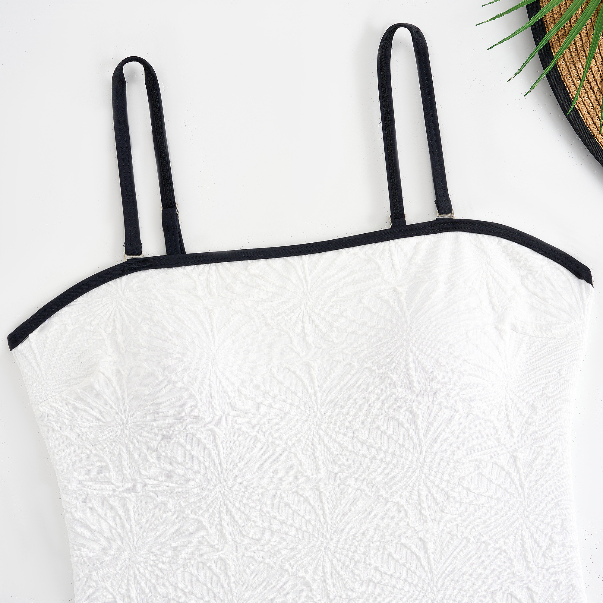 Trendy Women Textured Swimsuit Modest One Piece Swimwear Soft Pads Bandeau Ladies Spaghetti Strap Contrast Trimmed Bathing Suits Beach Wear
