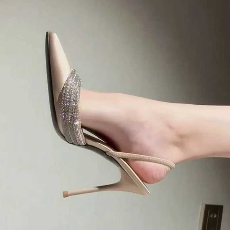 Pointy Rhine Diamd e-Word Sandals for Wen 2025 Spring New Champagne Sliding Sexy Head French High H Party Pump Y250319