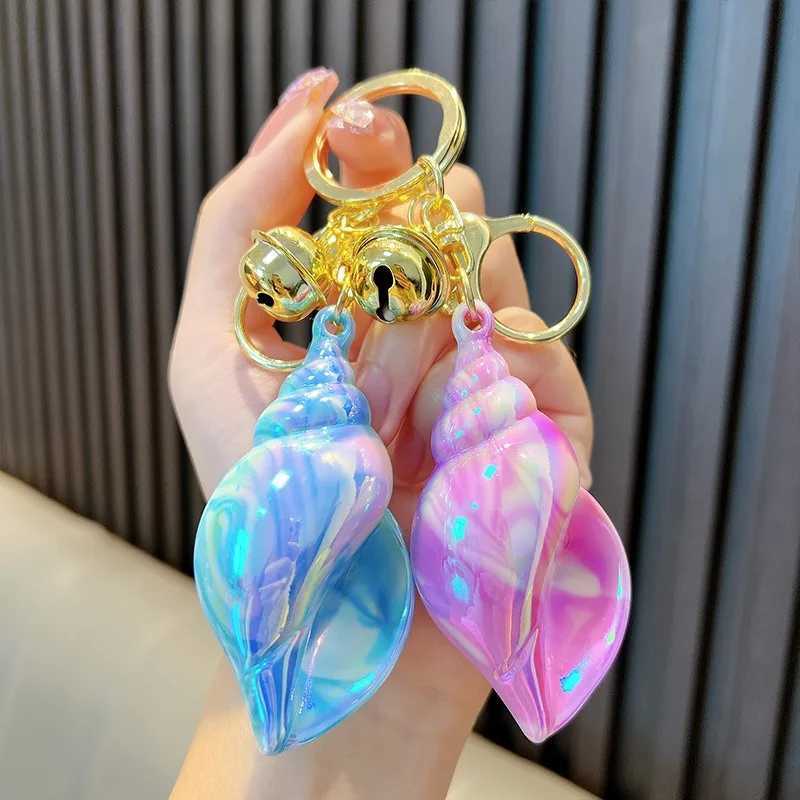Electroplated colored Conch keychain suitable for women cute car keychain used for wallets backpacks bags charms acrylic keychains with lobster claspX