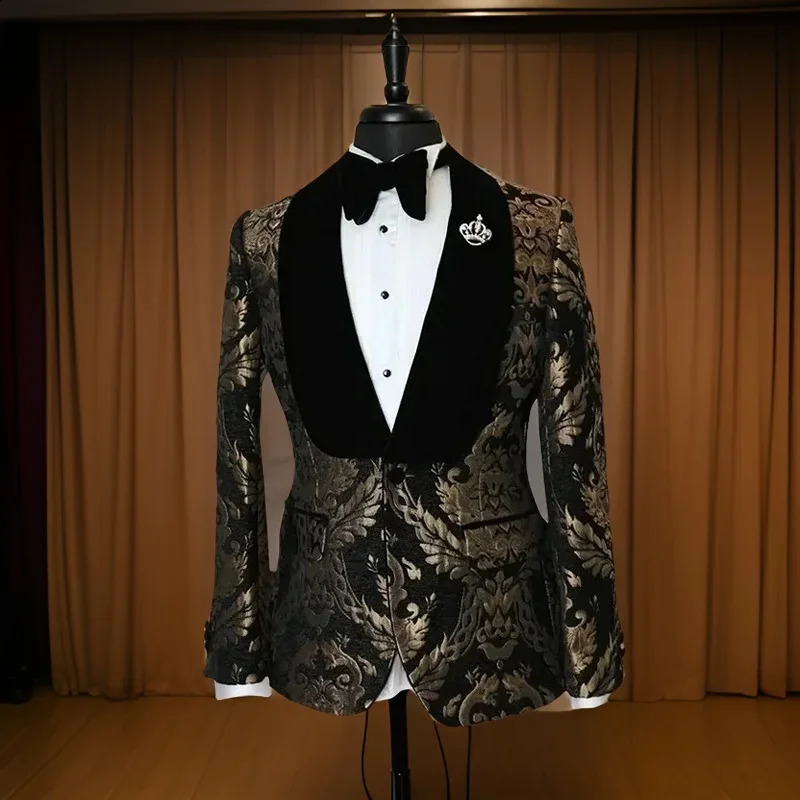 1 Piece Suit Jacket for Men 2024 Velvet Shawl Lapel Wedding Groom Tuxedo Blazer Jacquard Fashion Ready to Ship 250311