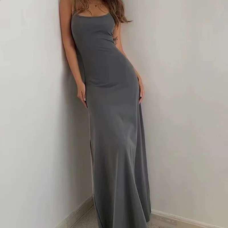 Fashionable Minimalist and Casual Style The Suspender Long Dress Is Super A- shaped with a Curvy and Stylish Figure The S-w 250319