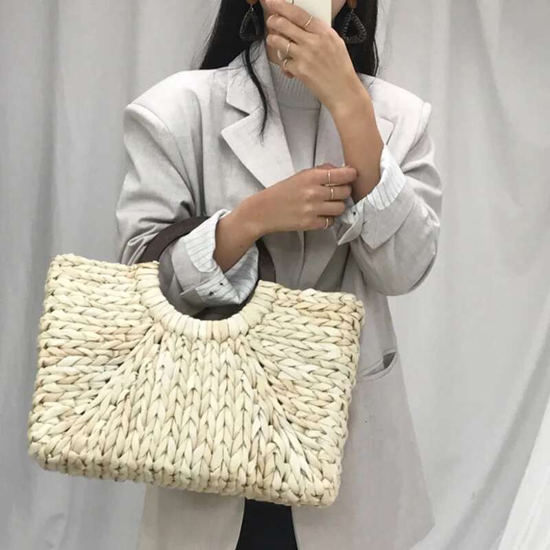 Women Wooden Ring Portable Korean Foreign Of Corn Skin Retro Art Beach Travel Pictures Props Straw Moon Bag