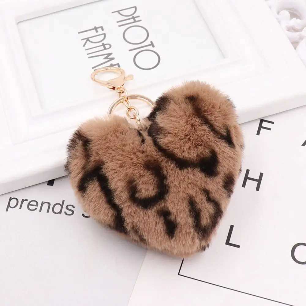Fashionable multi-color leopard pattern plush fluffy peach heart pendant keychain cute cartoon keychain car keychainXJ250319