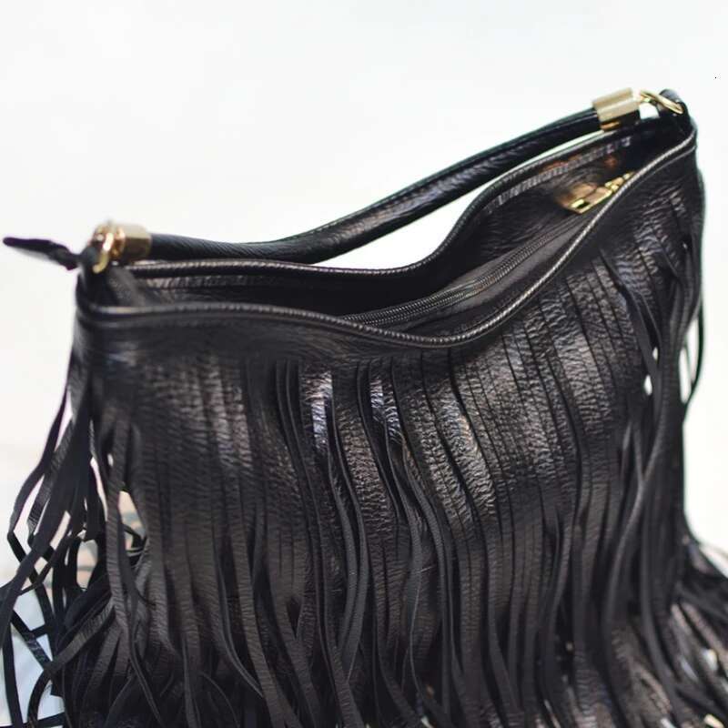 Boho Style Tassels Crossbody For Women 2025 Casual Fringes Shoulder Bag Zipper Large Capacity Soft Leather