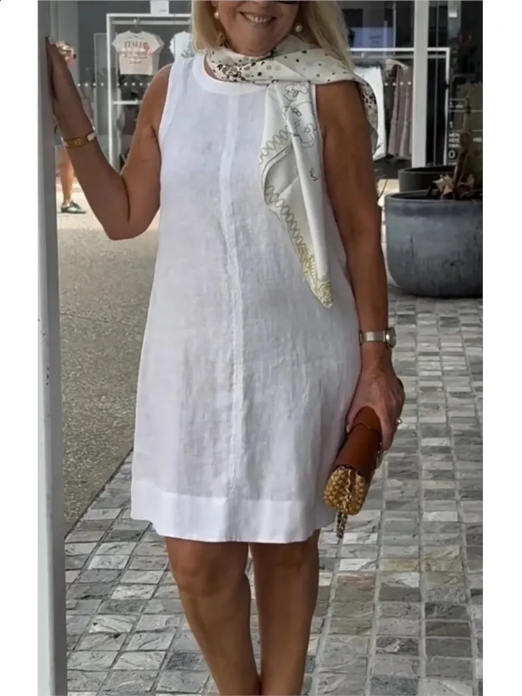 Summer womens casual solid sleeveless O-neck womens vest mini dress womens fashionable and elegant holiday dress 250314