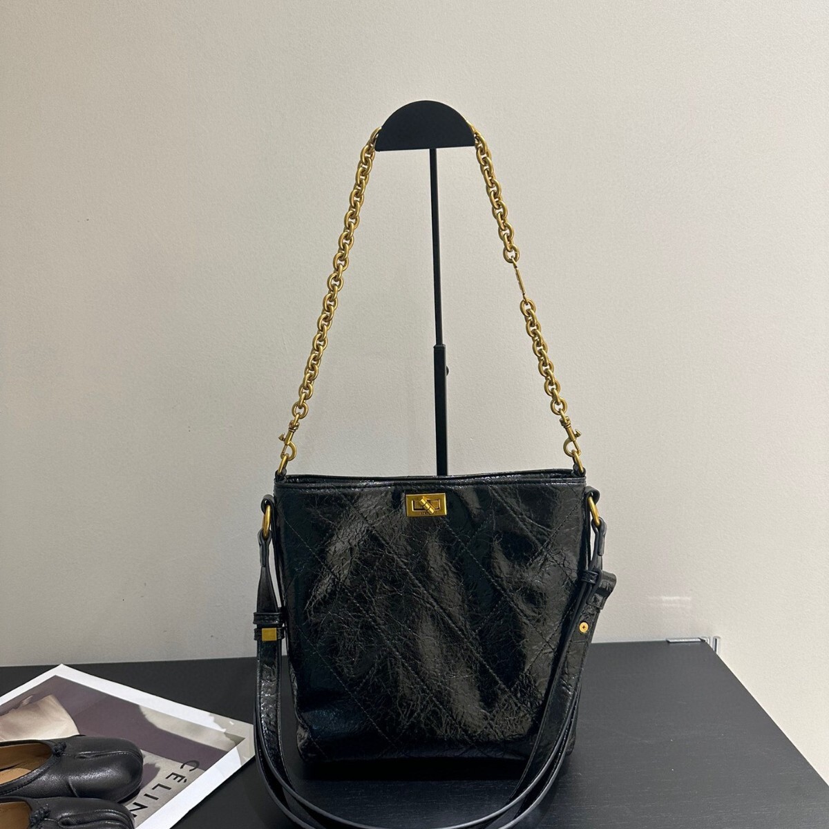 Autumn And Winter High-End Water Bucket Fragrant Wind Diamond Grid Chain Crossbody Small Bag, Women's Texture Bag