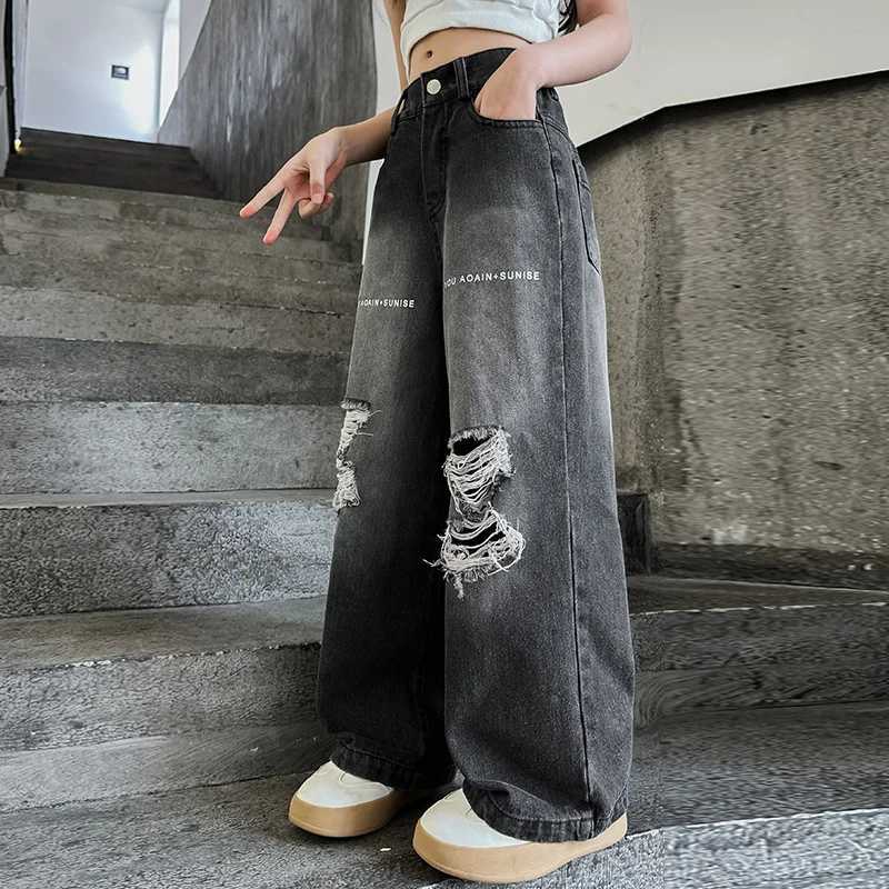 Childrens girls fashion straight pair cracked jeans with holes childrens distressed denim Trousers FOR teenage street style jeansT250326