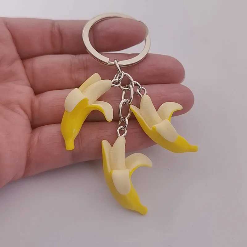 Newly arrived interesting banana shaped creative cute fruit keychain resin banana keychain car key womens bag accessories jewelry giftsXJ250319