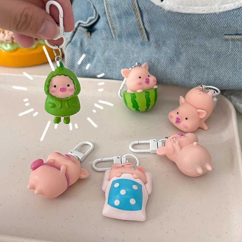 Cute and interesting 3D pig keychain Kawaii pig animal shaped keyring bag mobile phone pendant decoration accessoriesXJ250319