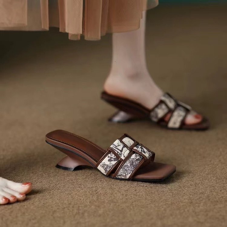 2025 Summer New Knitted Slippers For Women Wearing One Line Open Toed High Irregular Heels Fashion Women's Shoes