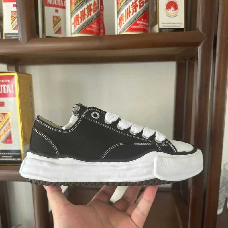 Peterson OG Sole Low Cut Men Wen hot Designer Casual Black White Sneakers Canvas Running Shoes Z250320