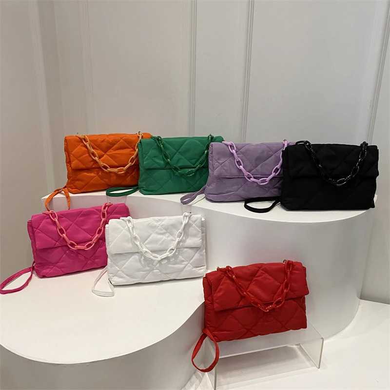 Acrylic chain cross shaped square bag casual flip cover womens commuting bag bedding fully matched winter large capacity womens shopping bag Y250319