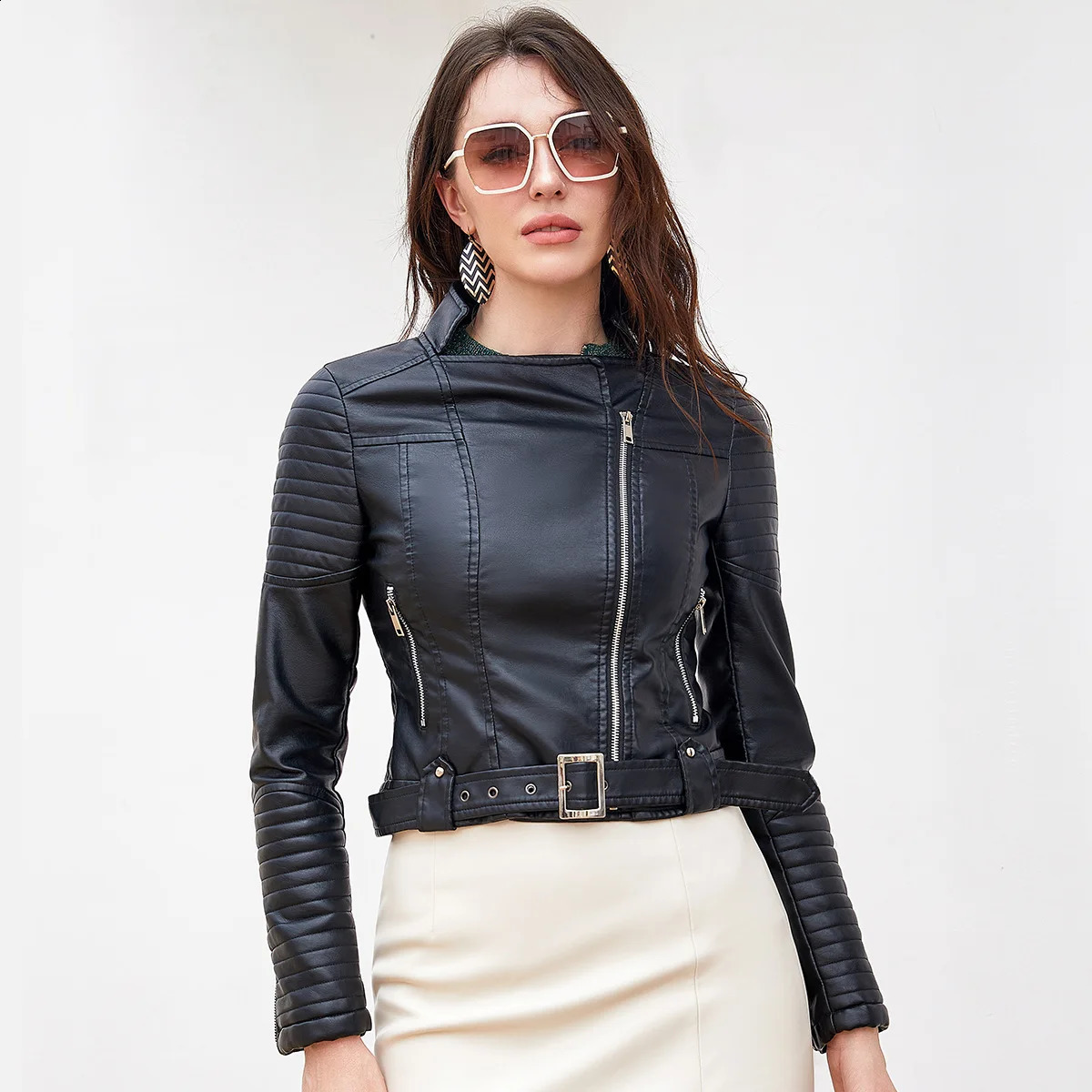 Womens motorcycle leather jacket long sleeved zipper lapel tie waist belt short outfit highquality autumn and winter outerwear 250319