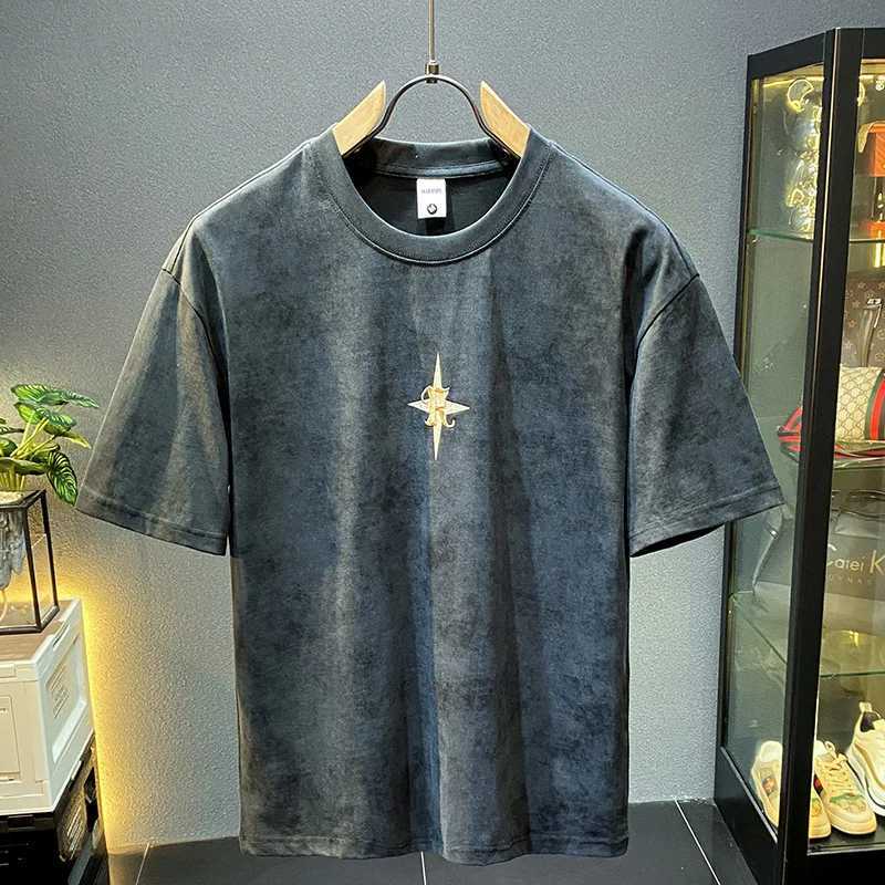2014 Summer New Lightweight Luxury Mens Short Sleeve Fashion Embroidery High end Loose Large Size Leisure High Density HaT250319