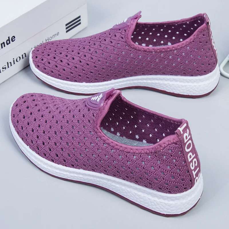 Summer Old Beijing Cloth Women's Breathable Hollow Mesh Casual S neakers Women Middle-aged Mo m Shoes