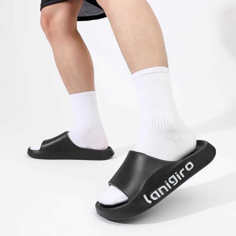 Thick Platform low Slippers Men Outdoor Summer Soft Sole Eva Cloud Slippers Wan Letter Print N Slip Indoor House Shoes Y250320